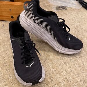 Hoka Black and White Athletic Shoes Rincon VEUC
